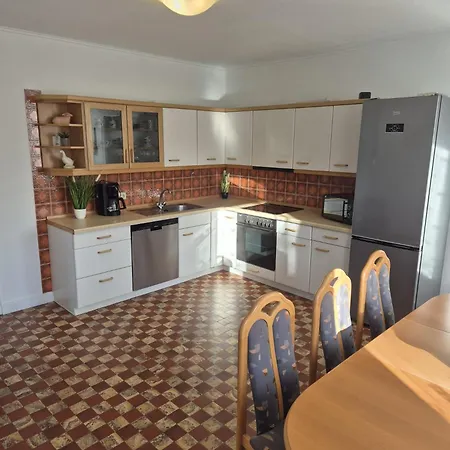 Hostel Wynajem Pokoi W Ruehle